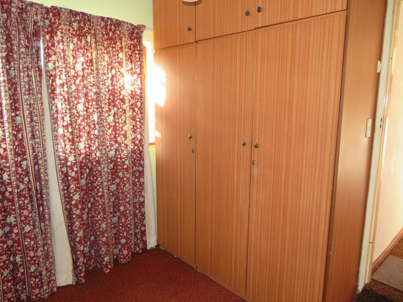 To Let 5 Bedroom Property for Rent in Mikro Park Western Cape